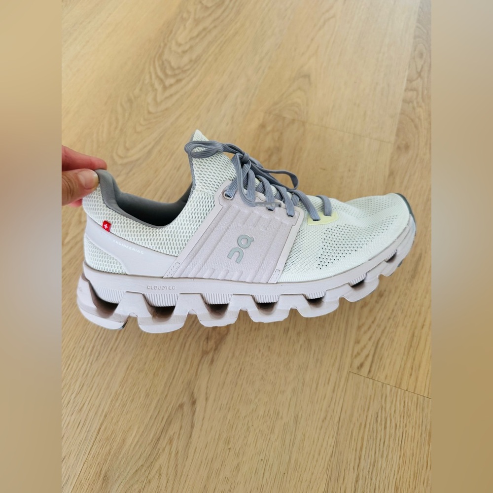 On Running Women's Athletic Shoes - White and Light Gray